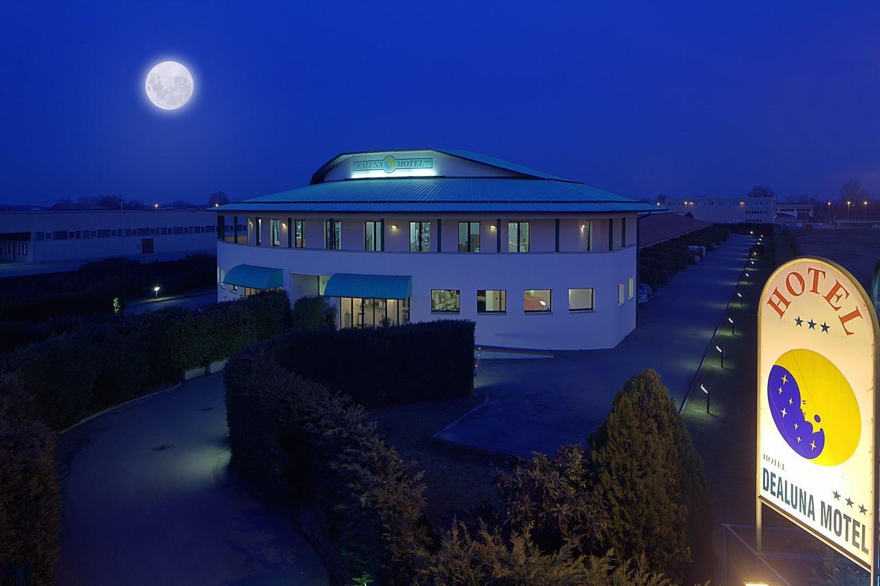Dealuna Motel Фиденца Экстерьер фото